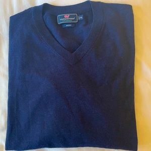 Vineyard Vines Navy Performance v-neck Sweater. Size XL, Extra Large. Like New